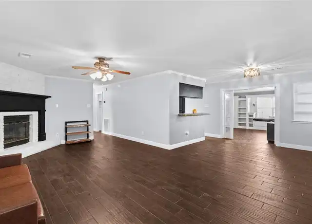 Property at 433 S Avenue E, Humble, TX, 77338, 2 beds, 2 baths, [object Object]