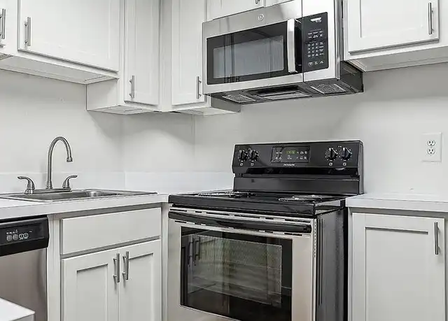 Property at Claymoor Luxury Apartments - 29260 Franklin Rd, Southfield, MI, 48034, 0-1 beds, 1 bath, [object Object]