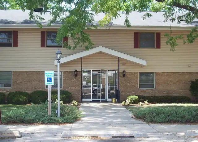 Property at Northgate Apartments LLC - 1854 Northgate Dr, Beloit, WI, 53511, 2 beds, 1 bath, [object Object]