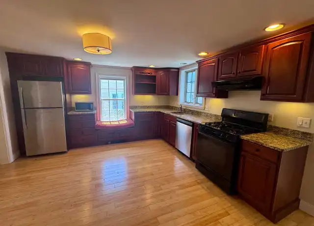 Property at 149 Islington St #1, Portsmouth, NH, 03801, 3 beds, 1.5 baths, [object Object]