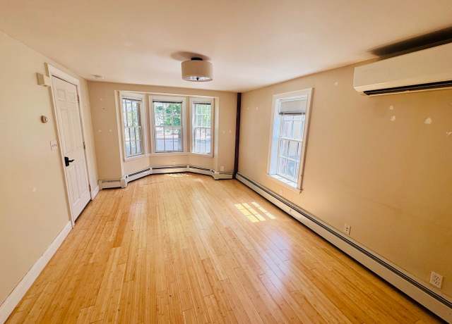 Photo of 149 Islington St #1, Portsmouth, NH 03801