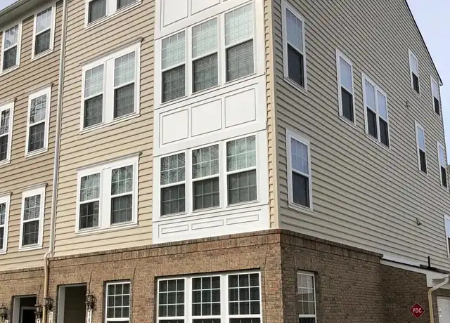 Property at 14784 Mason Creek Cir, Woodbridge, VA, 22191, 2 beds, 2.5 baths, [object Object]
