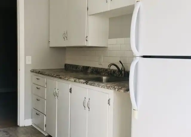 Property at 824 N 46th St Unit 1, Omaha, NE, 68132, 1 bed, 1 bath, [object Object]