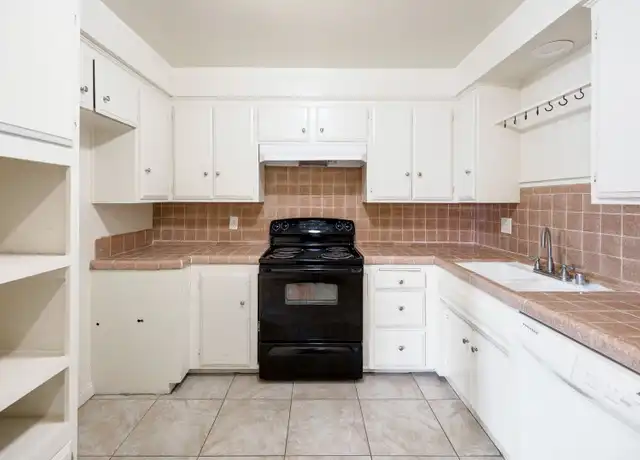 Property at 2761 N Golden Ave Unit 7, San Bernardino, CA, 92404, 3 beds, 2 baths, [object Object]