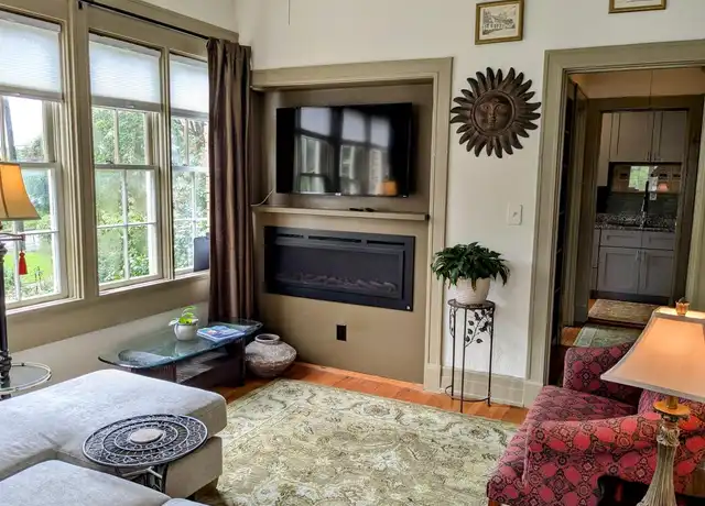Property at 63 Rutledge Ave #1, Charleston, SC, 29401, 1 bed, 1 bath, [object Object]