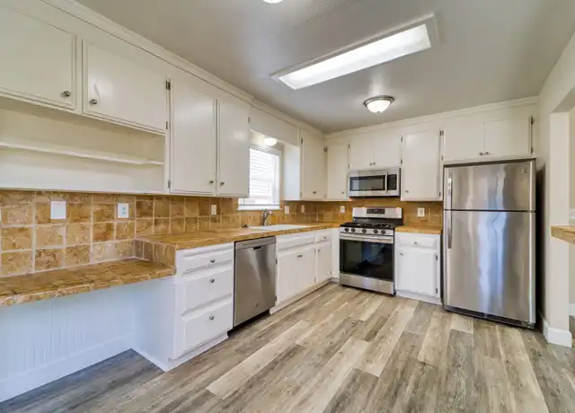Property at 733 Gray Ave, Yuba City, CA, 95991, 2 beds, 1 bath, [object Object]
