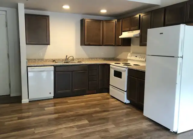 Property at 915 S Superior St Unit 17, Antigo, WI, 54409, 1 bed, 1 bath, [object Object]