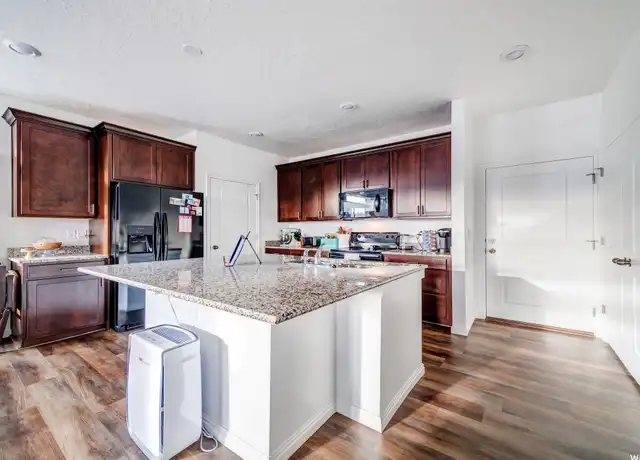Property at 39 S Red Spring Pl, Saratoga Springs, UT, 84045, 3 beds, 2 baths, [object Object]