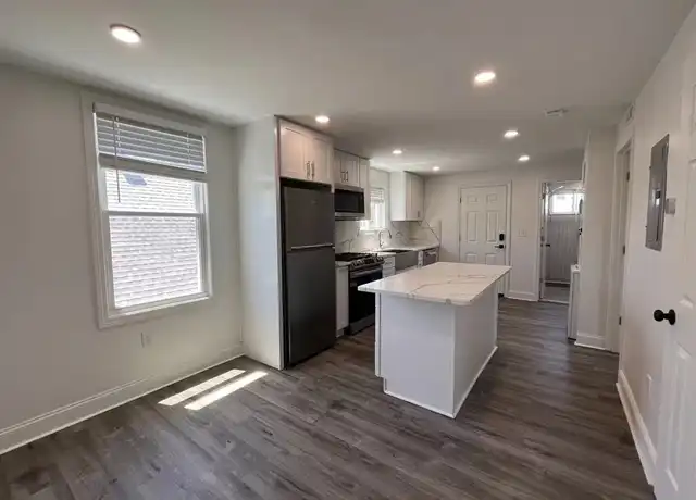 Property at 336 Lowell St Unit 2, Somerville, MA, 02145, 2 beds, 1 bath, [object Object]