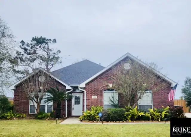 Property at 318 Oxford Ct, Lake Charles, LA, 70605, 3 beds, 2 baths, [object Object]