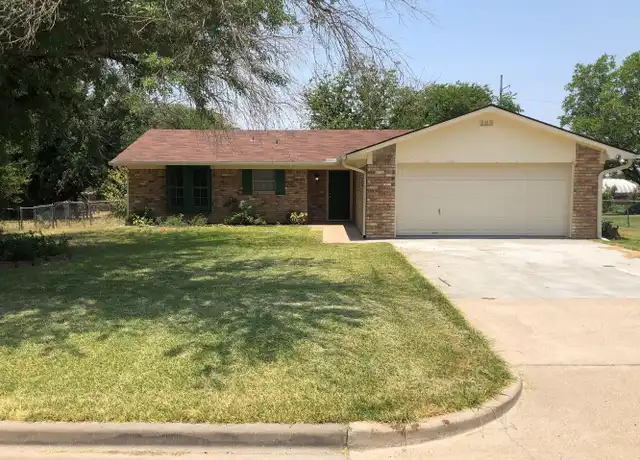 Property at 809 Rosedale Dr, Hewitt, TX, 76643, 3 beds, 2 baths, [object Object]