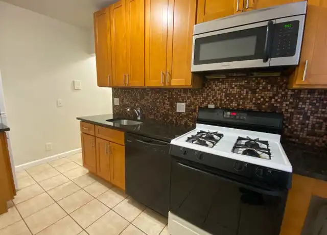 Property at 7 Laidlaw Ave #24, Jersey City, NJ, 07306, 1 bed, 1 bath, [object Object]