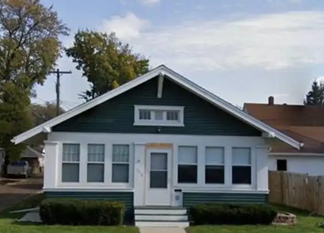 Property at 712 N Washington St, Aberdeen, SD, 57401, 2 beds, 1 bath, [object Object]