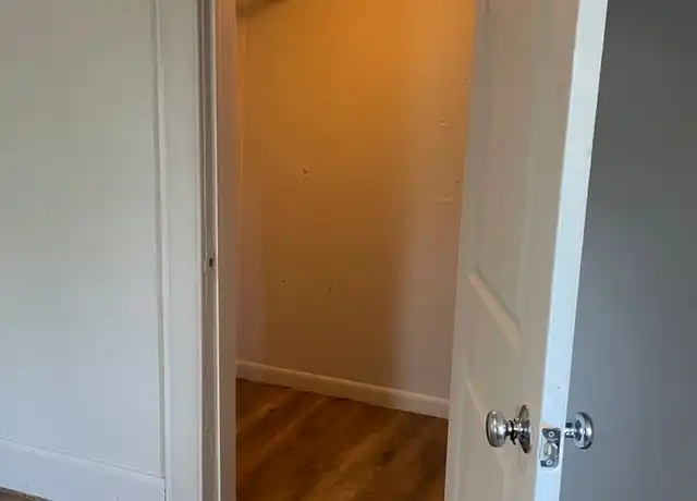 Property at 2121 N Ramsey Ave, Springfield, MO, 65803, 3 beds, 1 bath, [object Object]