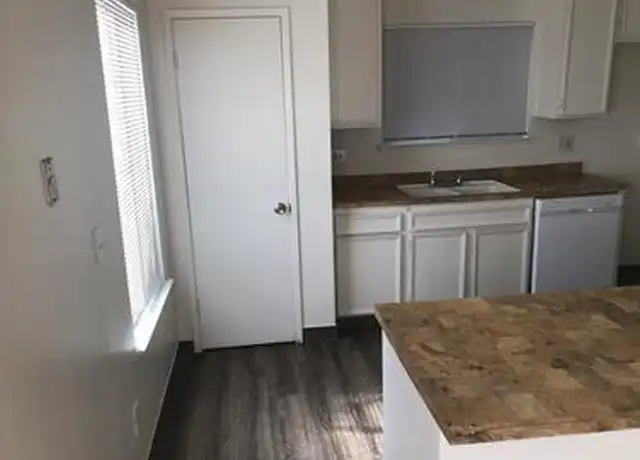 Property at 115 N San Pablo Ave Unit 101, Fresno, CA, 93701, 2 beds, 1 bath, [object Object]