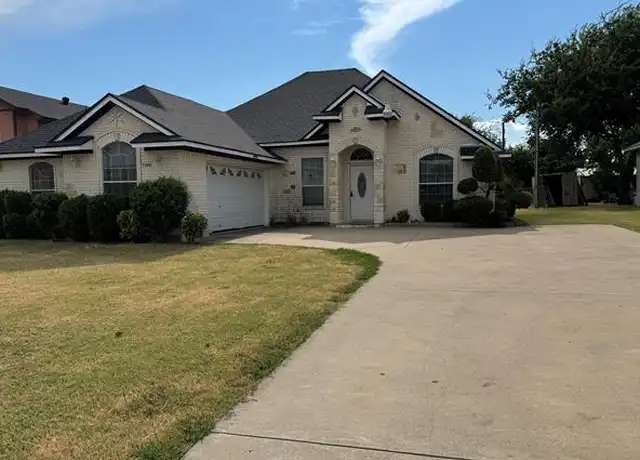 Property at 7129 Bob Hanger St, Fort Worth, TX, 76179, 3 beds, 2 baths, [object Object]