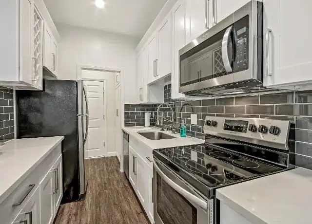 Property at 15215 Victory Blvd, Van Nuys, CA, 91411, 1 bed, 1 bath, [object Object]
