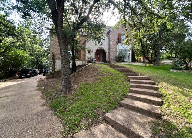Photo of 4 Timberline Ct, Roanoke, TX 76262