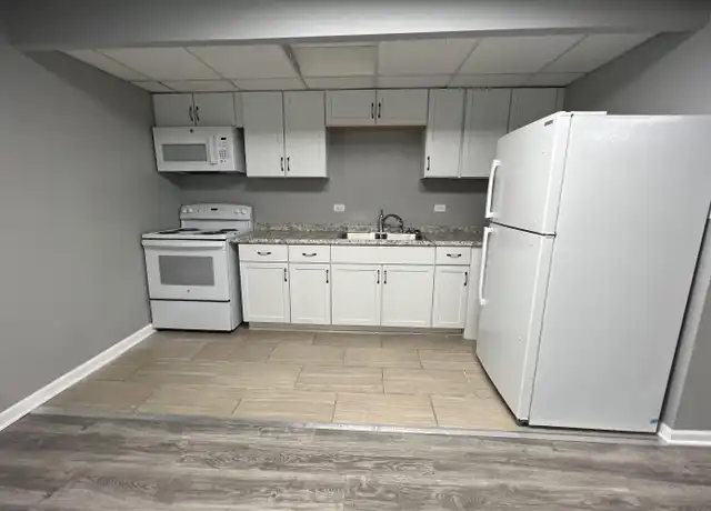 Property at 1231 N Galena Ave, Dixon, IL, 61021, 1 bed, 1 bath, [object Object]