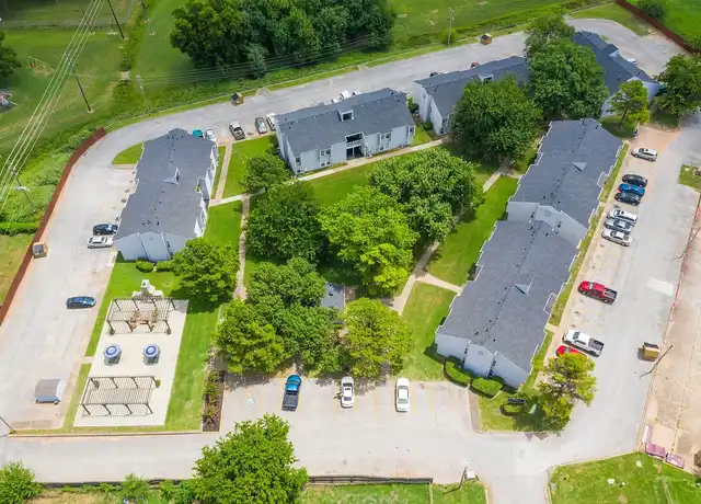 Property at Village On The Green - 758 Plaza Dr, Jenks, OK, 74037, 1-2 bed, 1-2 bath, [object Object]