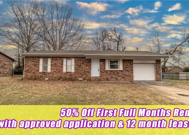 Property at 2206 Douglas St, Bentonville, AR, 72712, 3 beds, 1 bath, [object Object]