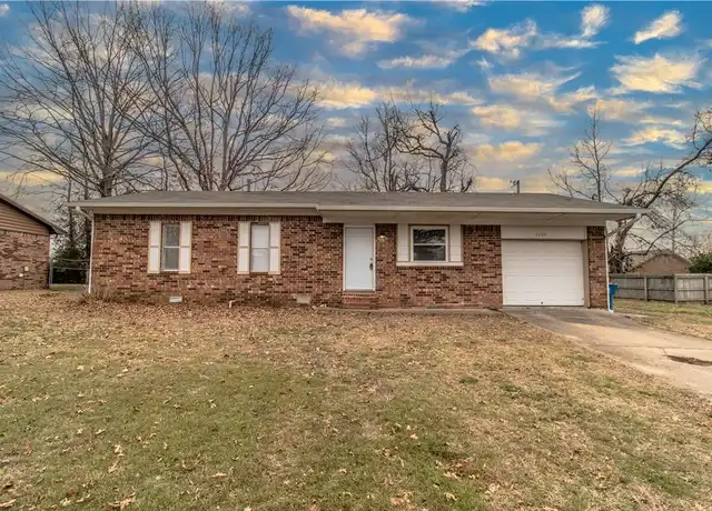 Property at 2206 Douglas St, Bentonville, AR, 72712, 3 beds, 1 bath, [object Object]