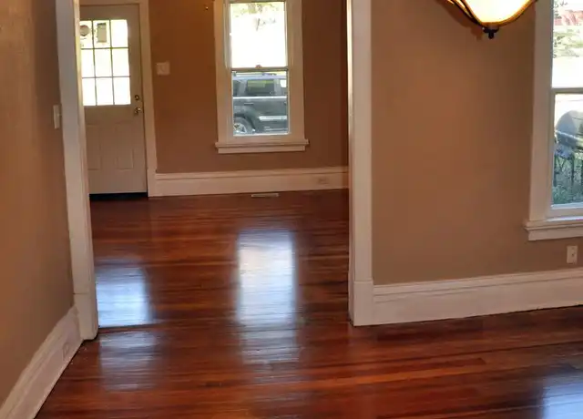Property at 1114 13th St, Sioux City, IA, 51105, 3 beds, 1 bath, [object Object]