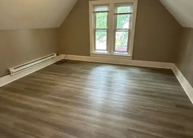 Property at 1302 Mississippi St, La Crosse, WI, 54601, 1 bed, 1 bath, [object Object]