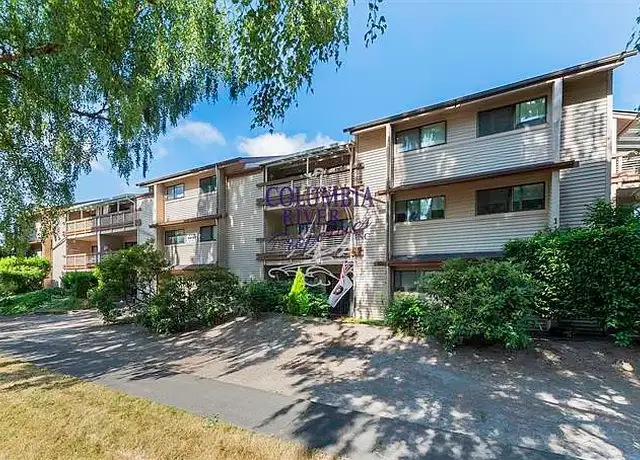 Photo of 1153 16th Ave, Longview, WA 98632
