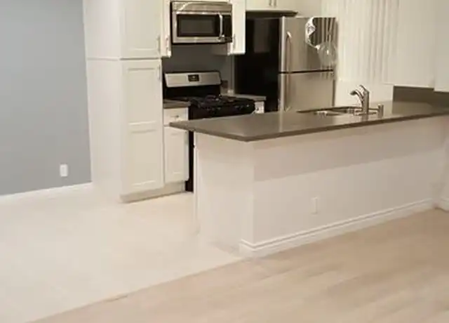 Property at 1132 S Oakhurst Dr Unit 7, Los Angeles, CA, 90035, 1 bed, 1 bath, [object Object]