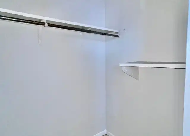 Property at 651 NW 177th St Unit 210, Miami, FL, 33169, 1 bed, 1 bath, [object Object]