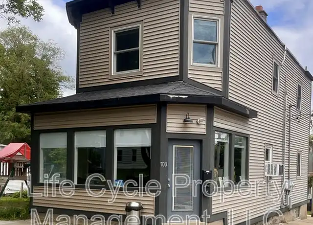 Property at 700 Clancy Ave NE Unit 2, Grand Rapids, MI, 49503, 1 bed, 1 bath, [object Object]