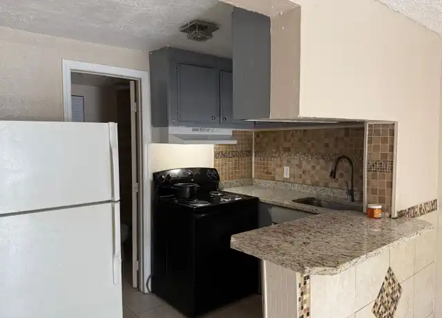 Property at 4570 Transport Rd, Bartow, FL, 33830, 2 beds, 1 bath, [object Object]
