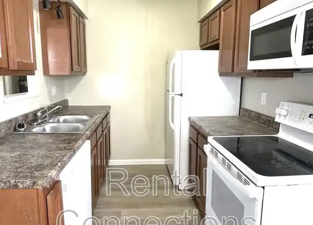 Property at 601 N 9th St Unit 1, Herrin, IL, 62948, 2 beds, 1 bath, [object Object]