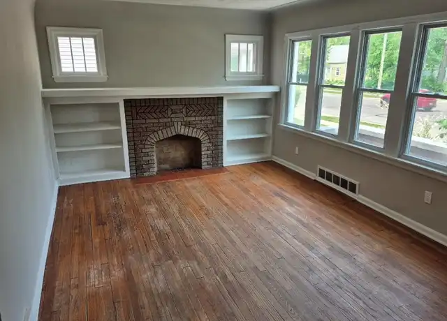 Property at 22911 Hayes Ave, Eastpointe, MI, 48021, 2 beds, 1 bath, [object Object]
