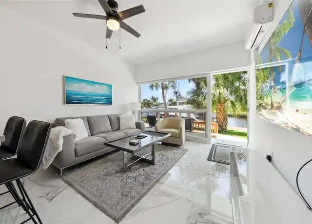 Property at 810 SE 22nd Ave #103, Pompano Beach, FL, 33062, 1 bed, 1 bath, [object Object]