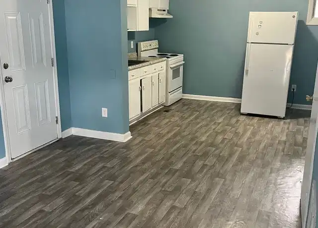 Property at 10 Fisher Pl Unit B, Durham, NC, 27707, 2 beds, 1 bath, [object Object]