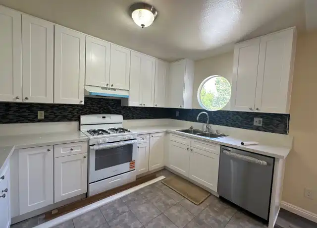 Property at 1701 Talmadge St Unit 304, Los Angeles, CA, 90027, 2 beds, 2.5 baths, [object Object]