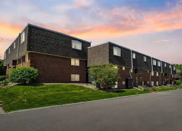 Property at Pool. Gym. Prime location. Welcome to LANTERN SQUARE CONDOMINIUMS - 1141 Lantern Sq, Waterloo, IA, 50701, 2-3 beds, 1.5 baths, [object Object]
