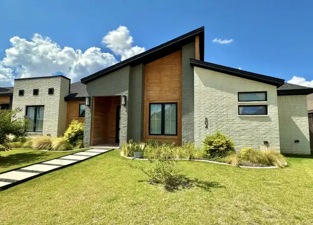 Property at 504 Brookshire Ave, Wolfforth, TX, 79382, 4 beds, 3 baths, [object Object]