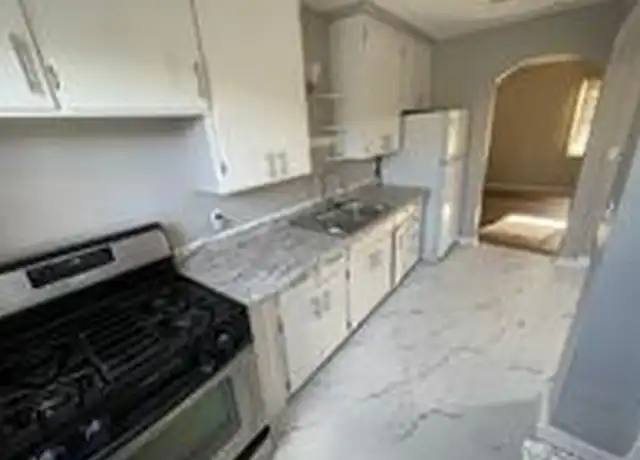 Property at 572 Woodbury Ave, Columbus, OH, 43223, 2 beds, 1 bath, [object Object]