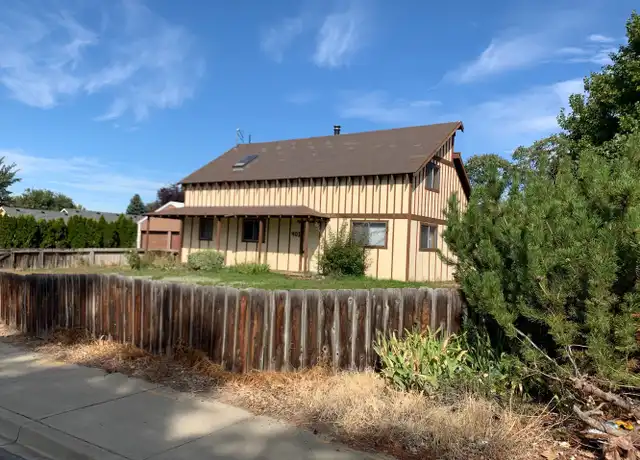Property at 401 W 14th Ave, Ellensburg, WA, 98926, 3 beds, 2 baths, [object Object]