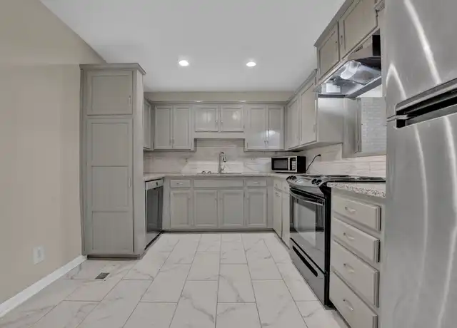 Property at 2514 Hawksbury Ln, Hoover, AL, 35226, 0 beds, 1 bath, [object Object]