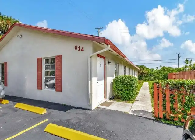 Property at 614 Holly Dr, Palm Beach Gardens, FL, 33410, 2 beds, 1.5 baths, [object Object]