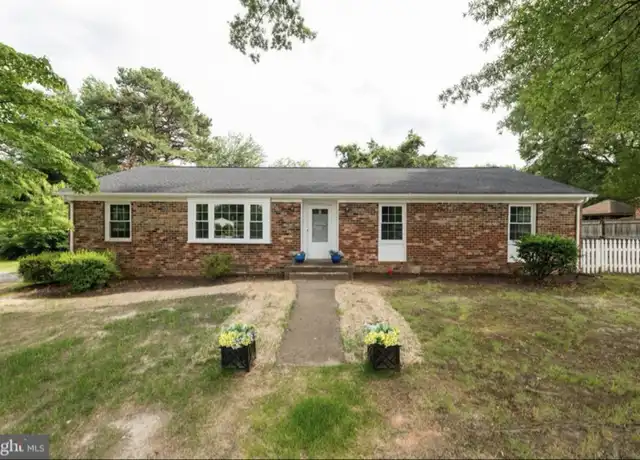 Property at 10401 W Huguenot Rd, North Chesterfield, VA, 23235, 3 beds, 2 baths, [object Object]