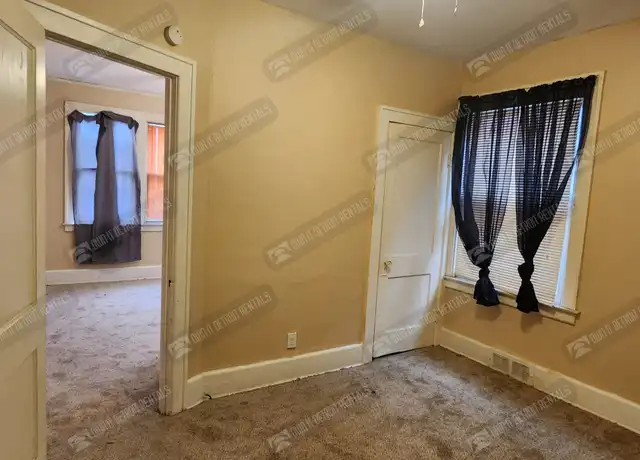 Property at 5186 Burns Ave Unit A, Detroit, MI, 48213, 3 beds, 1 bath, [object Object]