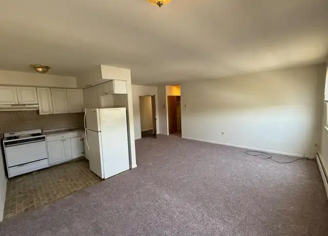 Property at 910 Fox Chase Rd Unit 16, Rockledge, PA, 19046, 1 bed, 1 bath, [object Object]