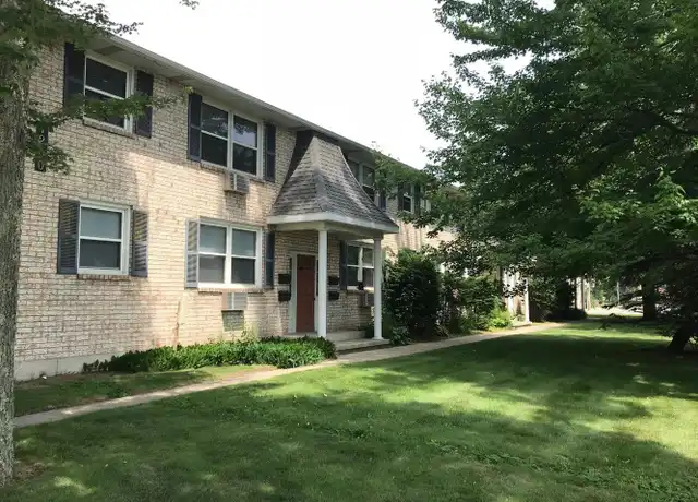 Property at 1200 University Dr Unit 1200-5, Marinette, WI, 54143, 2 beds, 1 bath, [object Object]