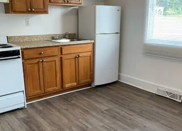 Property at 305 Vincennes Ave Unit 3, Oakdale, PA, 15071, 0 beds, 1 bath, [object Object]