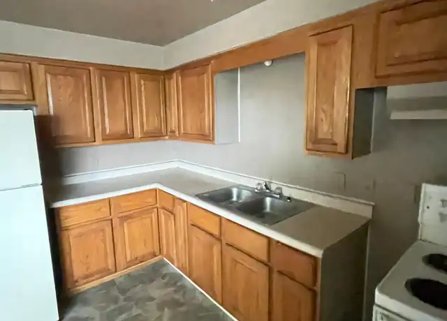 Property at 8746 W Carmen Ave Unit 4, Milwaukee, WI, 53225, 2 beds, 1 bath, [object Object]